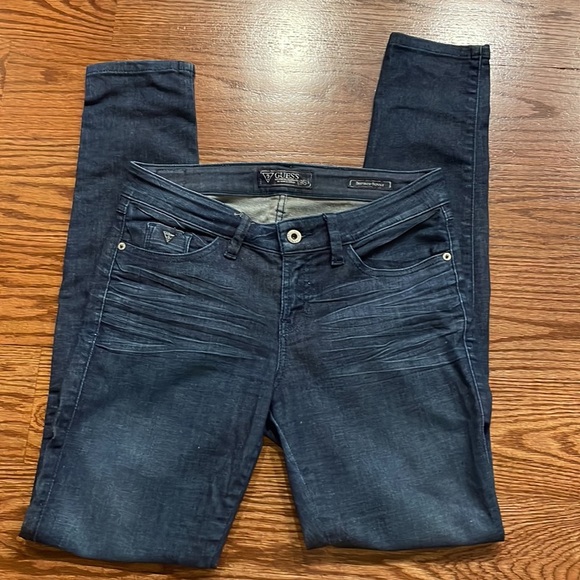 GUESS 1981 LA BRITTNEY SKINNY women’s embellished back pockets distressed jeans - Picture 1 of 13